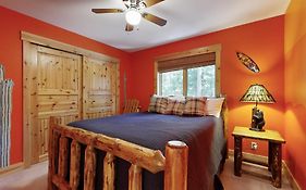 Mohican Manor